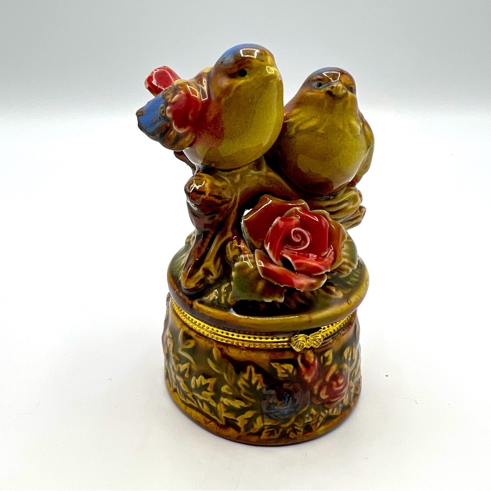JEWELRY TRINKET BOX, BLUE LOVE BIRDS, GORGEOUS DECORATIVE FIGURINE IN CERAMIC